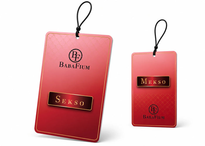 Désodorisant voiture haut de gamme en carte parfumée, parfum longue durée pour rétroviseur avec design exclusif Babafium.